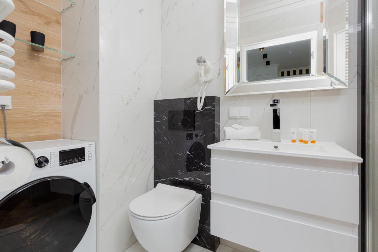 Mennica Residence - City Center Apartments By Noclegi Renters Varşova Dış mekan fotoğraf